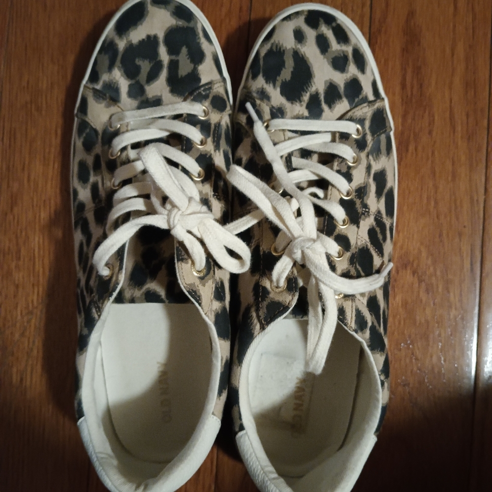 Old navy shoes